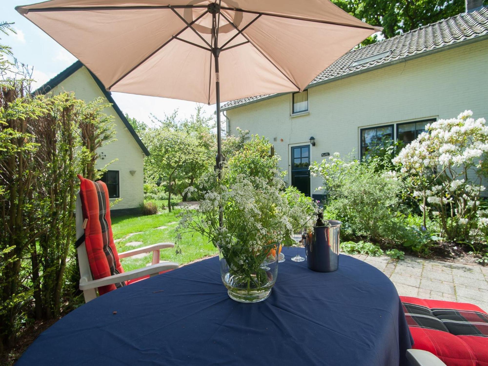 Pleasing Holiday Home In Schoorl With Patio מראה חיצוני תמונה