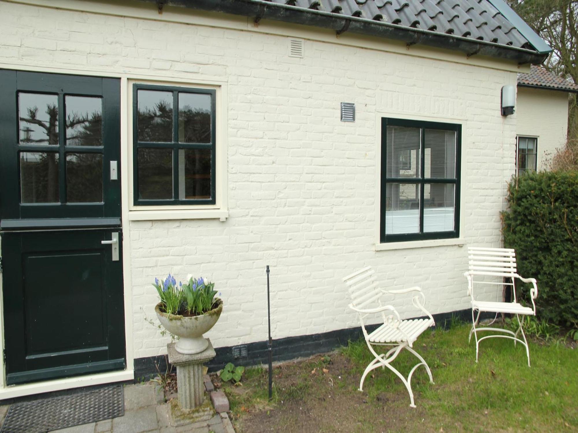 Pleasing Holiday Home In Schoorl With Patio מראה חיצוני תמונה