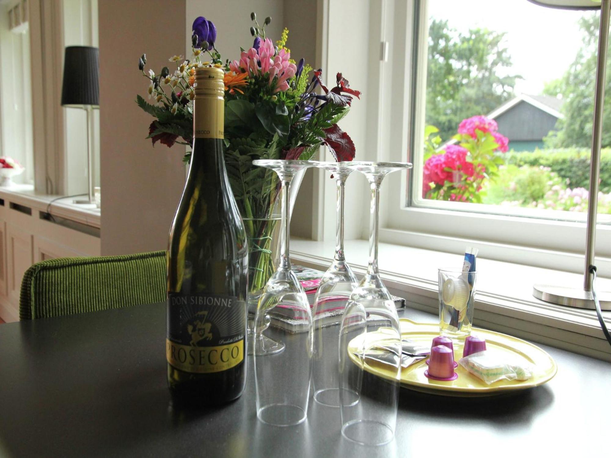 Pleasing Holiday Home In Schoorl With Patio מראה חיצוני תמונה